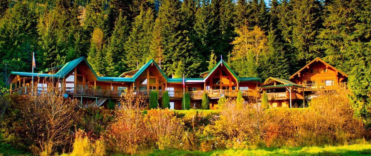Nicholas Dean Outdoors Lodge